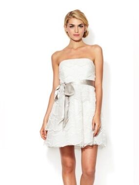 Hitherto Anthropologie White Scalloped Wedding Bridal Shower Prom Dress Sz 6 NWT